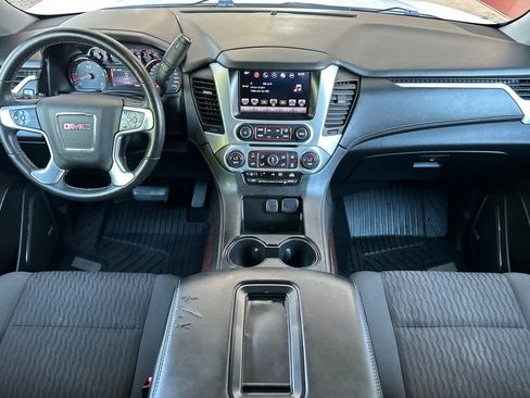 Used 2016 GMC Yukon SLE RWD image 3