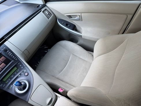 Used 2011 Toyota Prius Three w/ Navigation Pkg FWD image 16