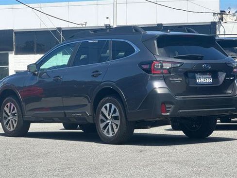 Used 2022 Subaru Outback Premium AWD/4WD image 5