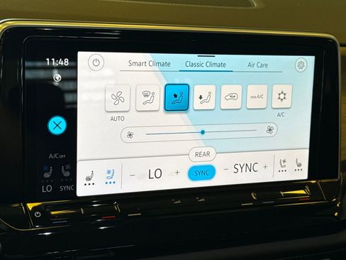 Certified 2025 Volkswagen Atlas SE AWD/4WD image 21