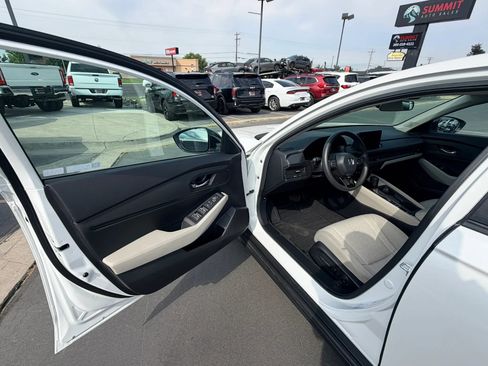 Used 2026 Honda Accord SE image 8