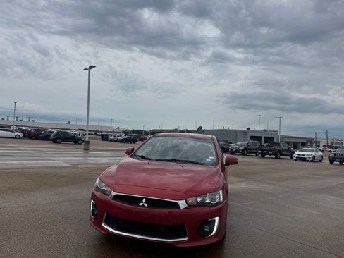 Used 2017 Mitsubishi Lancer ES AWD/4WD image 6