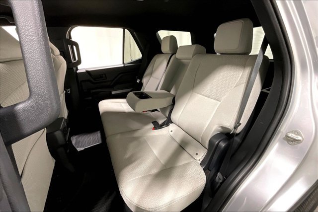 Certified 2025 Toyota 4Runner SR5 AWD/4WD image 27