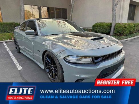 Used 2017 Dodge Charger R/T image 2