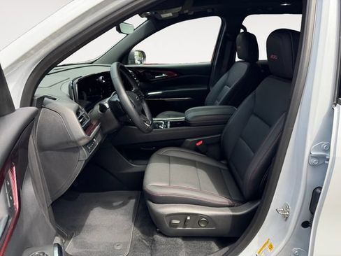 Used 2026 Chevrolet Traverse Z71 AWD/4WD image 11