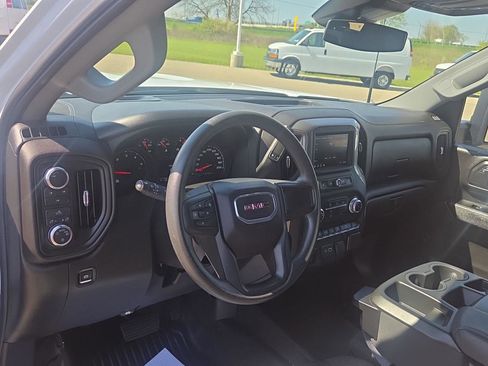 Used 2024 GMC Sierra 2500 Pro AWD/4WD image 18