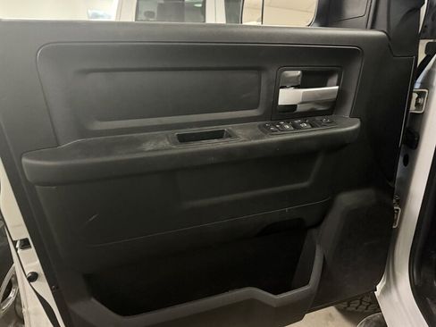 Used 2019 RAM 2500 Tradesman w/ Chrome Appearance Group AWD/4WD image 5
