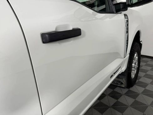 Used 2023 Ford F350 XLT AWD/4WD image 28