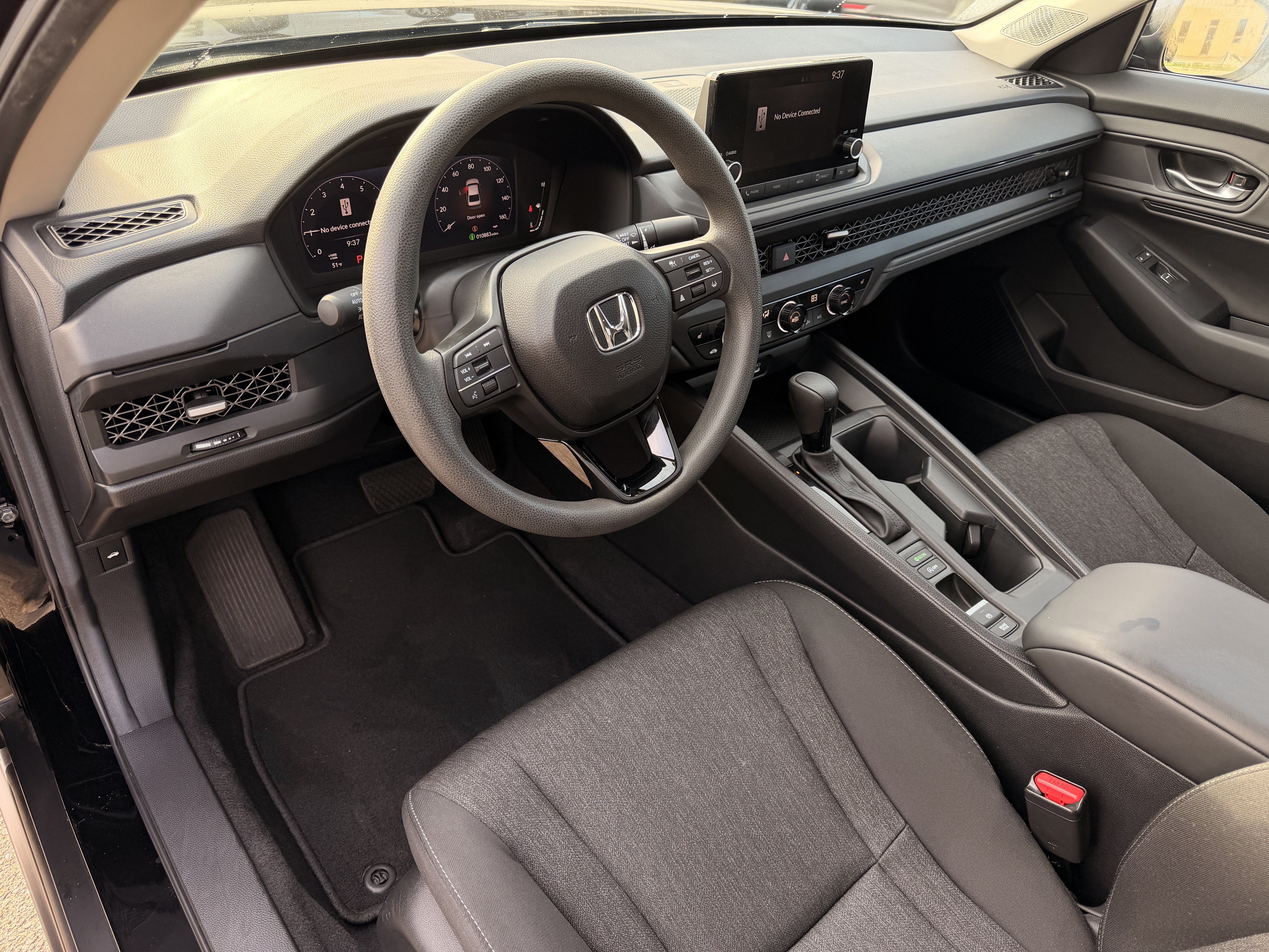 Used 2025 Honda Accord SE image 12