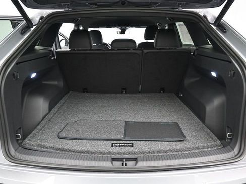 New 2026 Volkswagen Atlas Cross Sport SE image 12