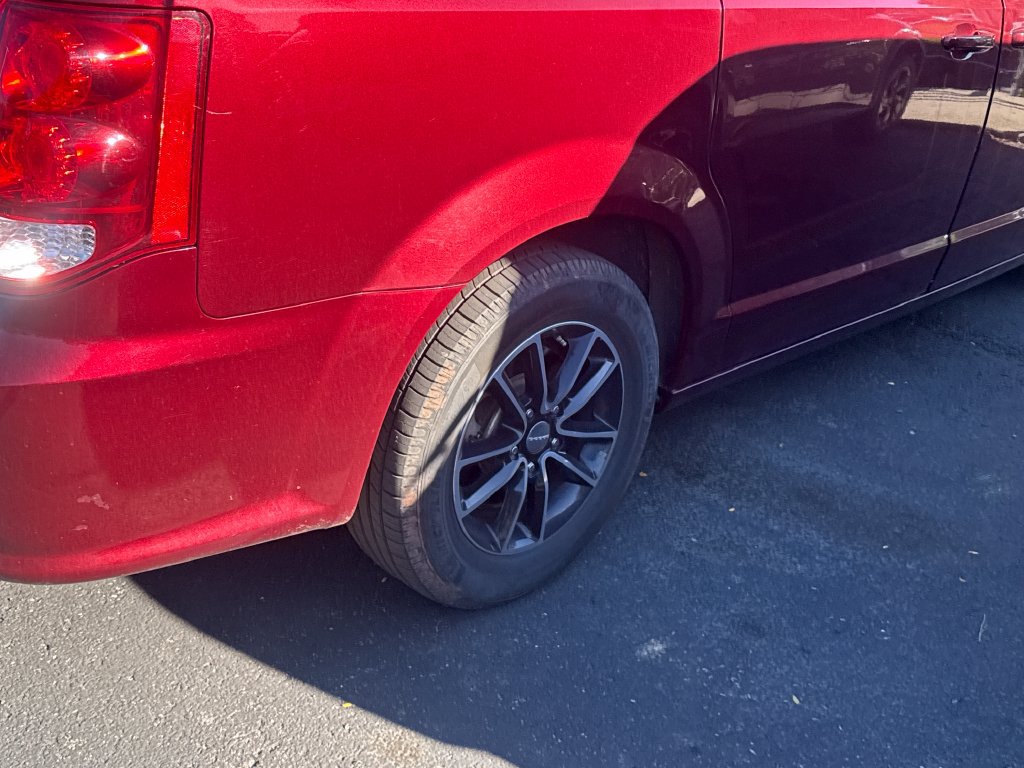Used 2018 Dodge Grand Caravan GT FWD image 6