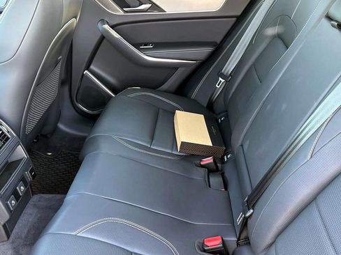 New 2025 Jaguar F-PACE R-Dynamic S image 13