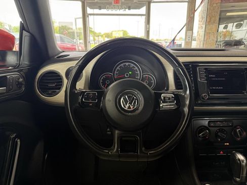 Used 2018 Volkswagen Beetle 2.0T Coast w/ Coast Lighting Package FWD image 38