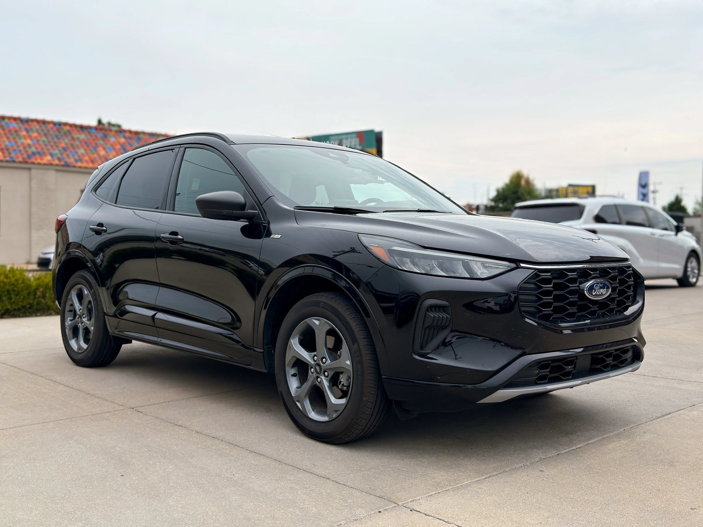 Used 2024 Ford Escape ST-Line AWD/4WD image 1