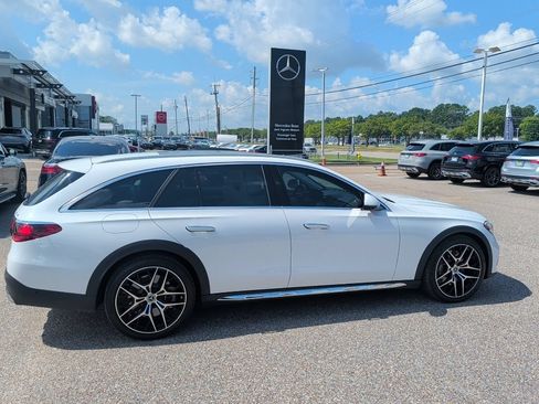 Used 2025 Mercedes-Benz E 450 4MATIC All-Terrain Wagon image 1