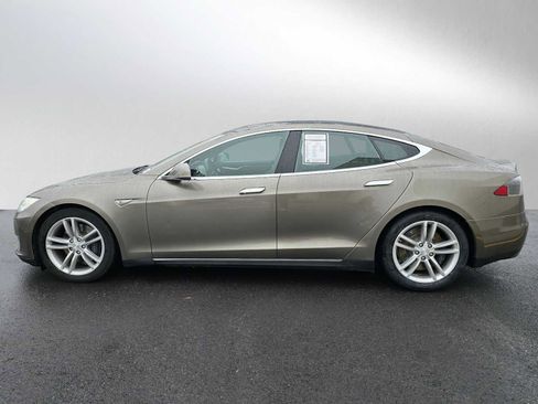 Used 2015 Tesla Model S 70D image 6