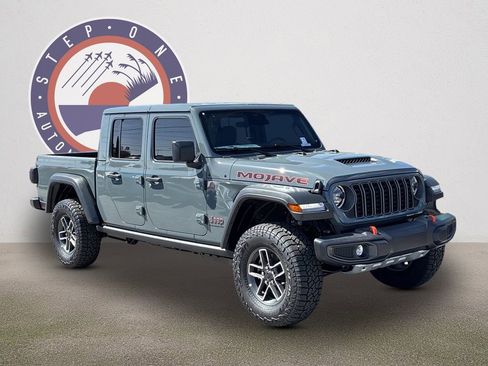 New 2026 Jeep Gladiator Mojave image 2