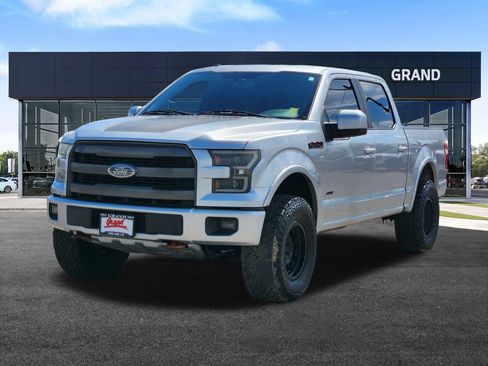 Used 2015 Ford F150 XLT w/ Equipment Group 302A Luxury AWD/4WD image 4
