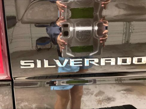 Used 2019 Chevrolet Silverado 1500 High Country w/ Technology Package AWD/4WD image 40