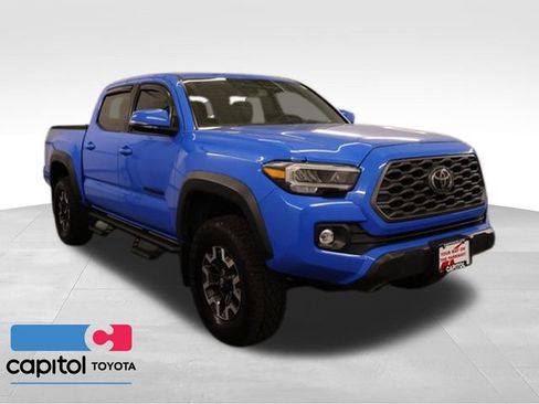 Certified 2020 Toyota Tacoma TRD Off-Road w/ TRD Premium Off Road Package AWD/4WD image 1