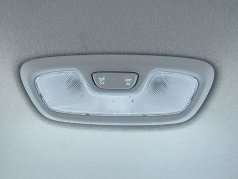 Used 2020 Chevrolet Bolt LT image 27