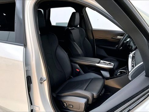 Used 2025 BMW X1 xDrive28i image 10