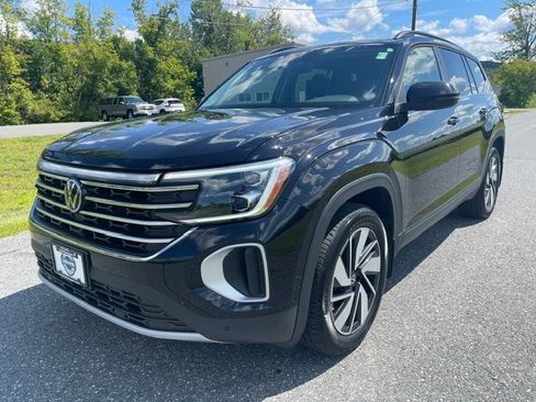 Used 2024 Volkswagen Atlas SE w/ Panoramic Sunroof Package AWD/4WD image 1
