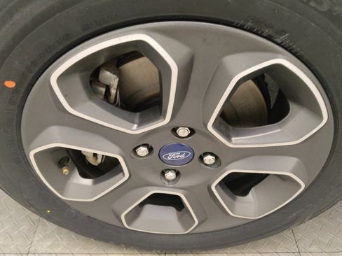 Used 2019 Ford EcoSport S image 31