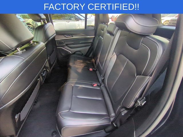 Used 2026 Jeep Grand Cherokee Limited AWD/4WD image 31