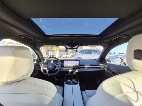 Certified 2024 BMW i5 eDrive40i w/ M Sport Package image 37