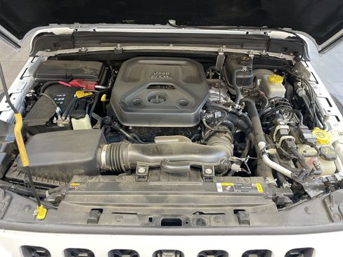 Used 2021 Jeep Wrangler Unlimited Rubicon AWD/4WD image 35