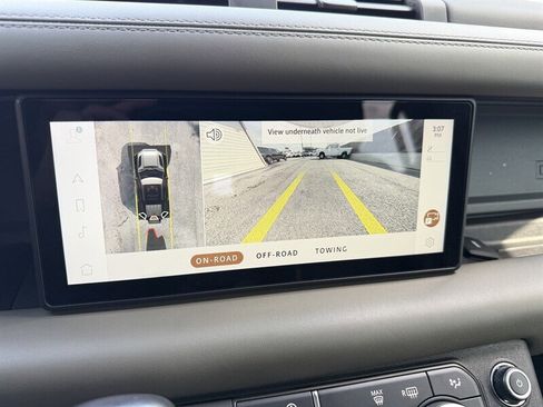 Used 2021 Land Rover Defender 110 X-Dynamic HSE image 35