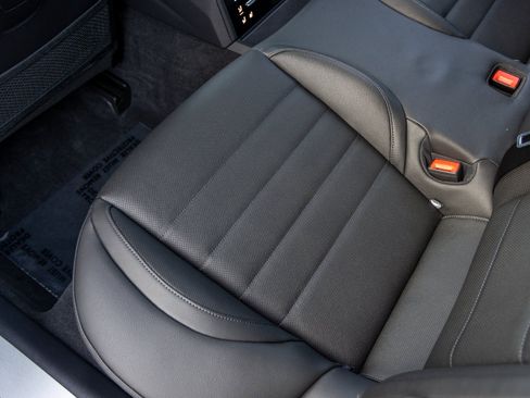 Certified 2024 Porsche Panamera 4 image 36