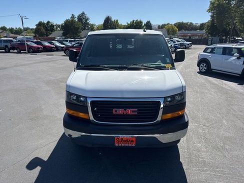 Used 2025 GMC Savana 2500 w/ Driver Convenience Package RWD image 3