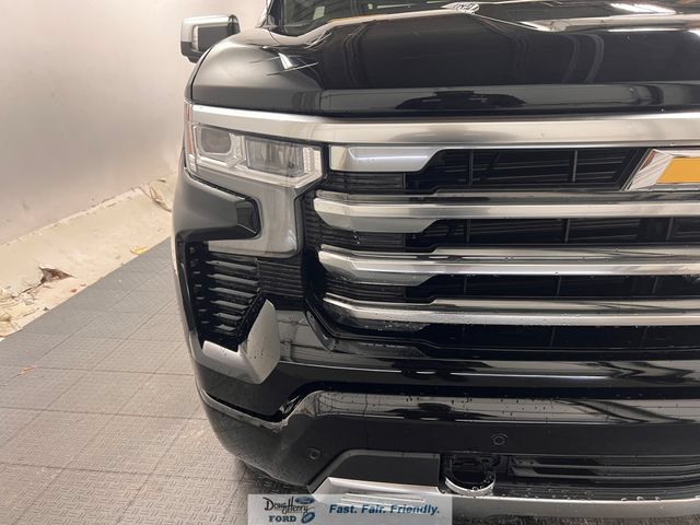 Used 2026 Chevrolet Silverado 1500 High Country w/ High Country Premium Package AWD/4WD image 9