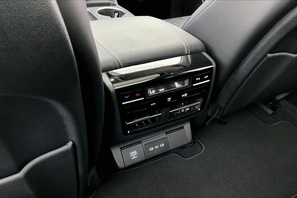 Certified 2026 Acura MDX w/ Technology Package FWD image 31