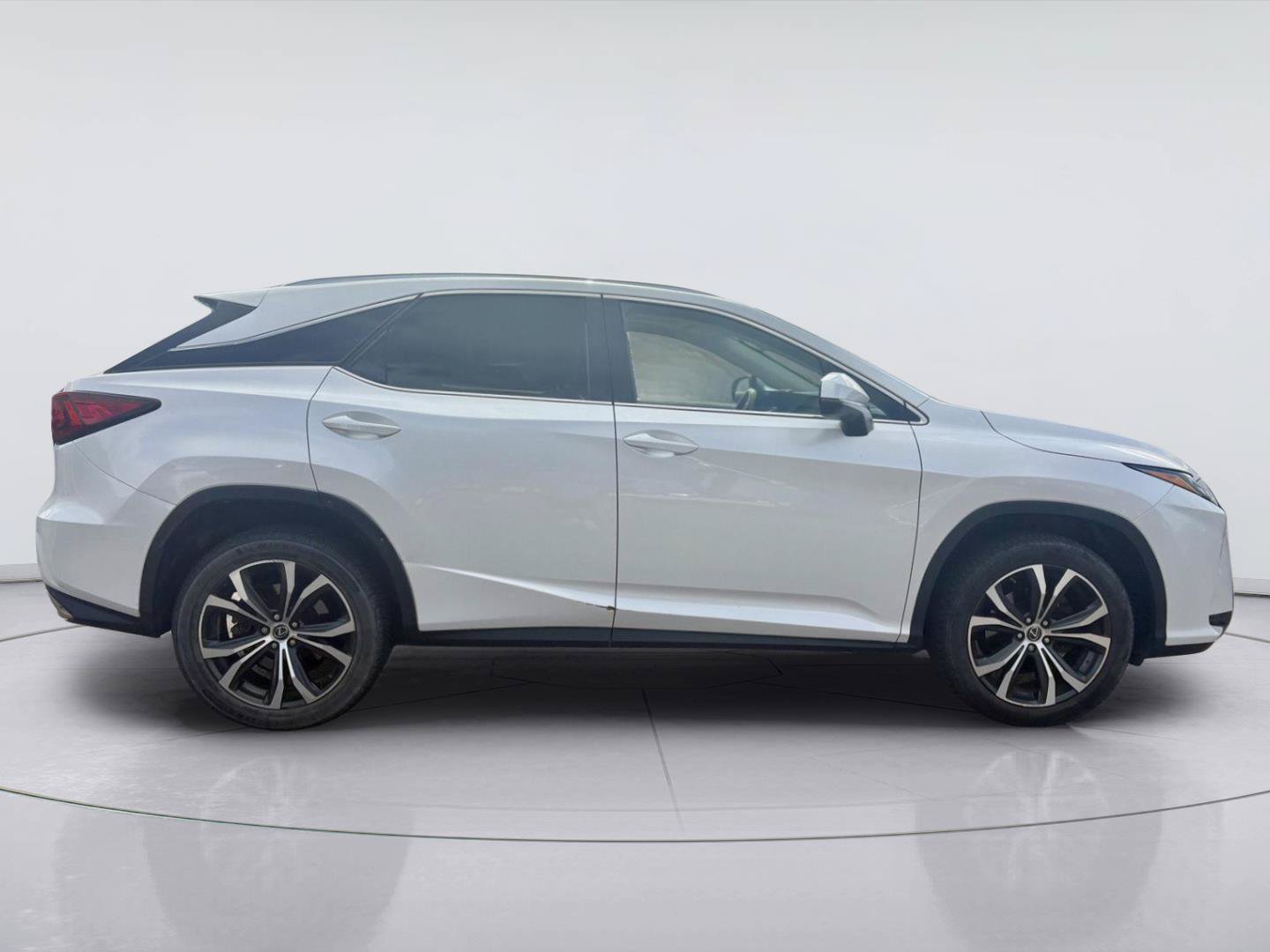Used 2018 Lexus RX 350 FWD w/ Premium Package image 2