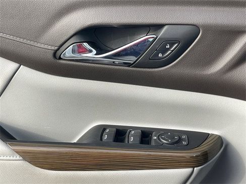 Used 2023 GMC Acadia SLE w/ Driver Convenience Package image 22