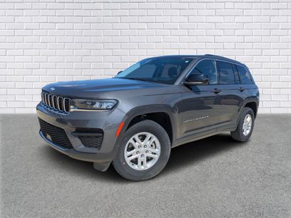 Used 2023 Jeep Grand Cherokee Laredo
