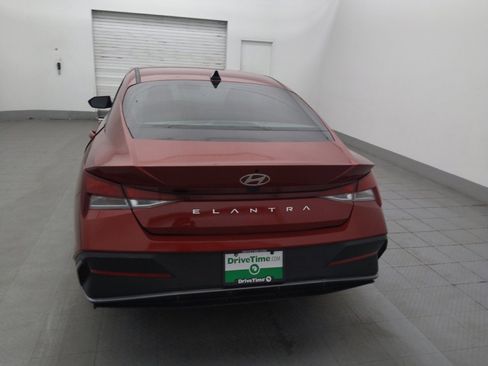 Used 2024 Hyundai Elantra SEL image 6