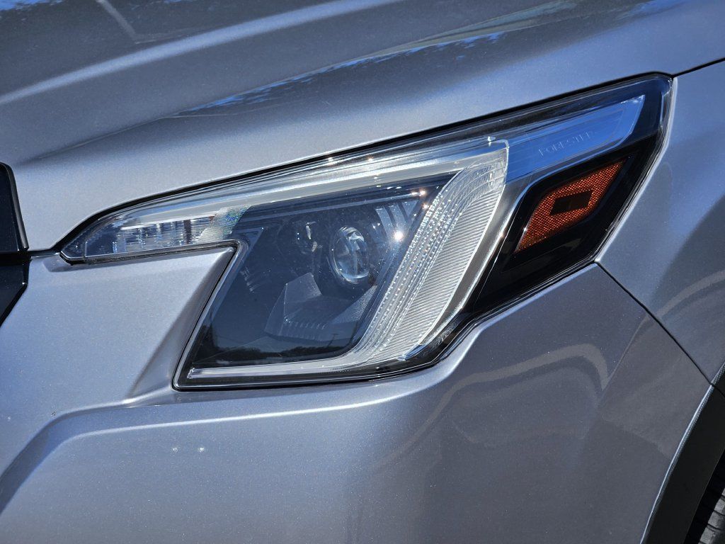Used 2023 Subaru Forester Touring AWD/4WD image 8