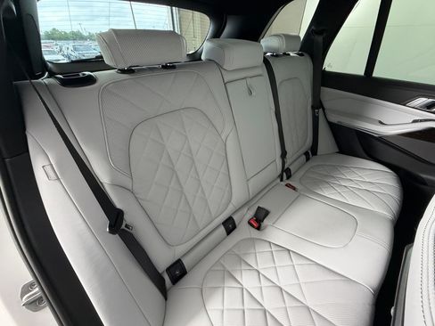 New 2026 BMW X5 xDrive40i w/ M Sport Package AWD/4WD image 32