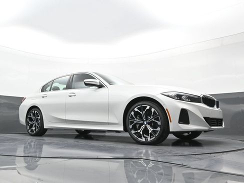 New 2026 BMW 330i xDrive Sedan w/ Premium Package AWD/4WD image 22