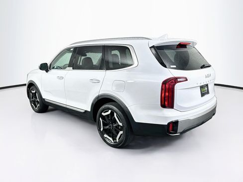 Used 2025 Kia Telluride S FWD image 5