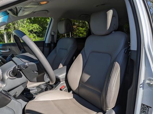Used 2015 Hyundai Santa Fe GLS w/ Option Group 02 FWD image 12