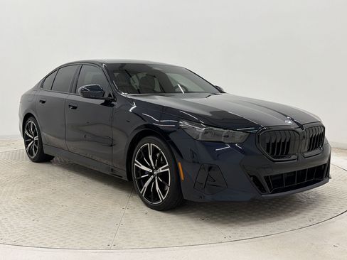 Used 2026 BMW 530i xDrive AWD/4WD image 7