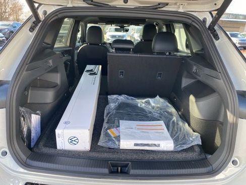 New 2026 Volkswagen Tiguan SE R-Line image 53