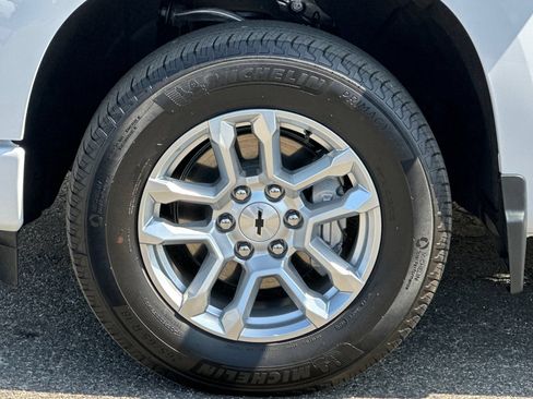 Certified 2026 Chevrolet Silverado 1500 RST RWD image 36