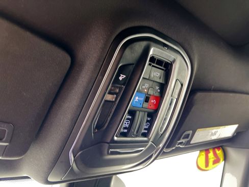 Used 2021 Jeep Grand Cherokee L Laredo image 22