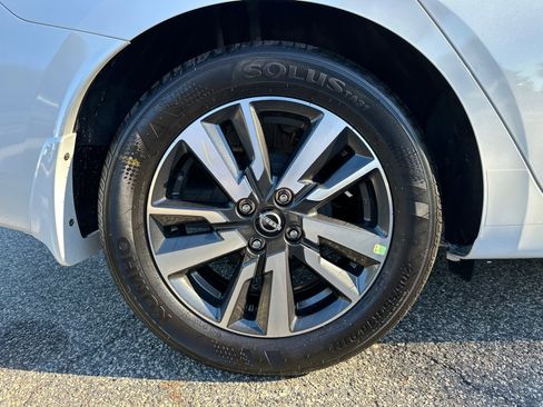 New 2025 Nissan Versa SV w/ Trunk Package image 17